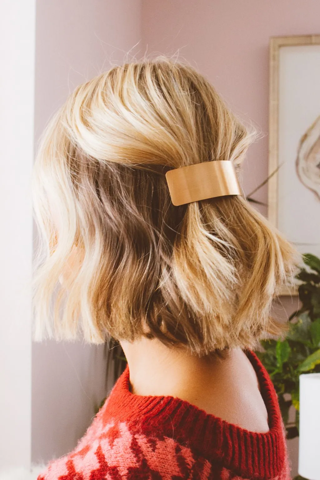Brushed Bronze Bar Clip