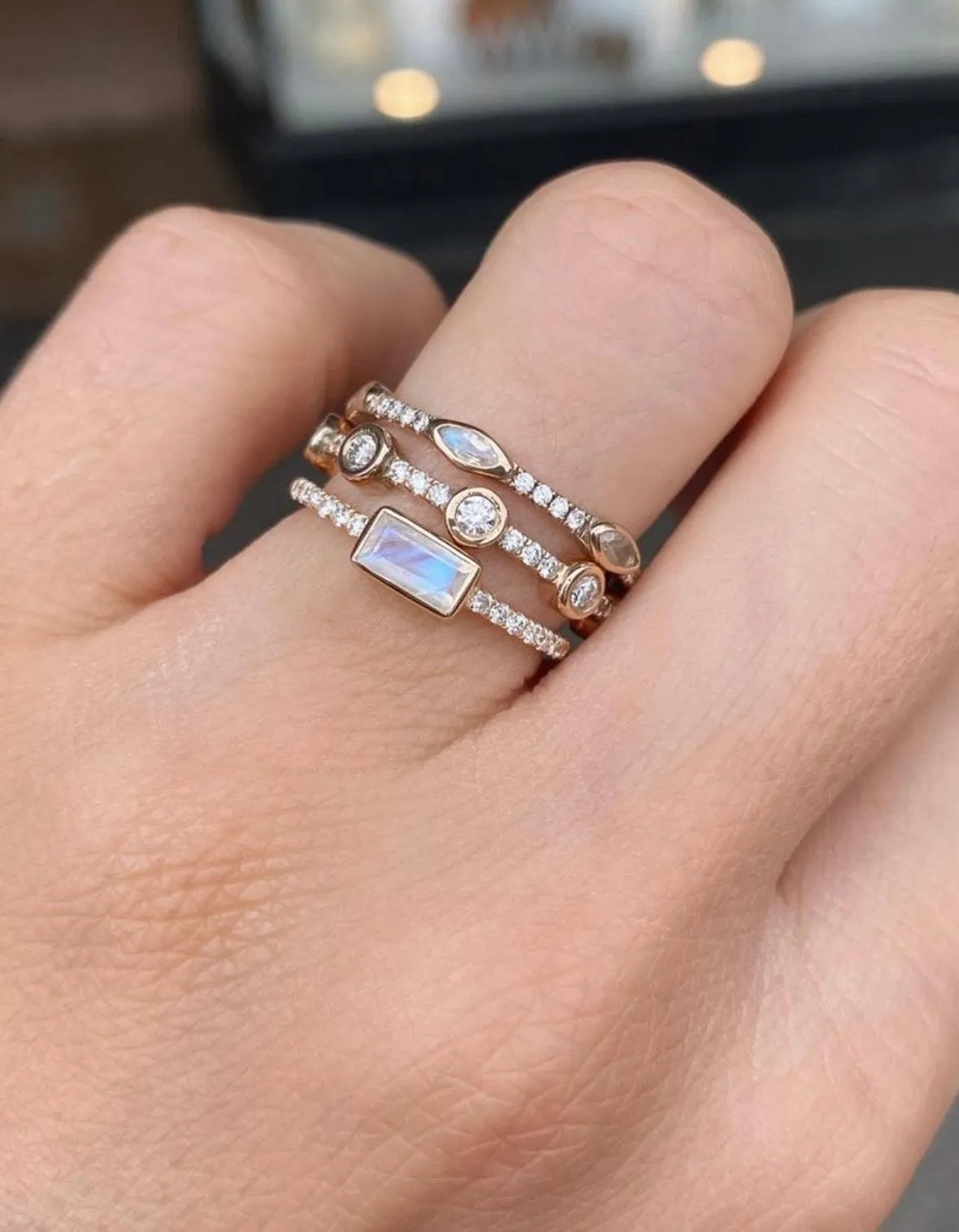 Infinity Moonstone Yellow Gold Wedder